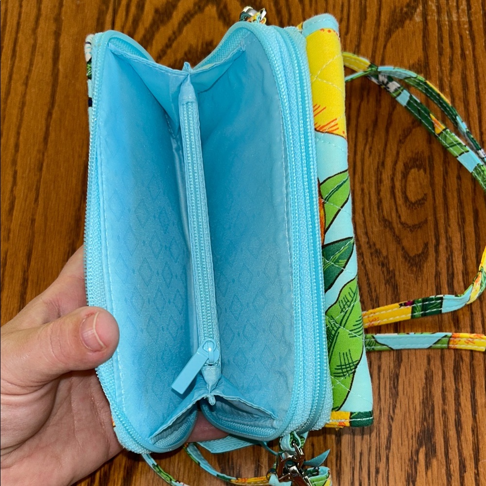 Vera Bradley 3 in 1 Lemon Crossbody Bag - Picture 5 of 7
